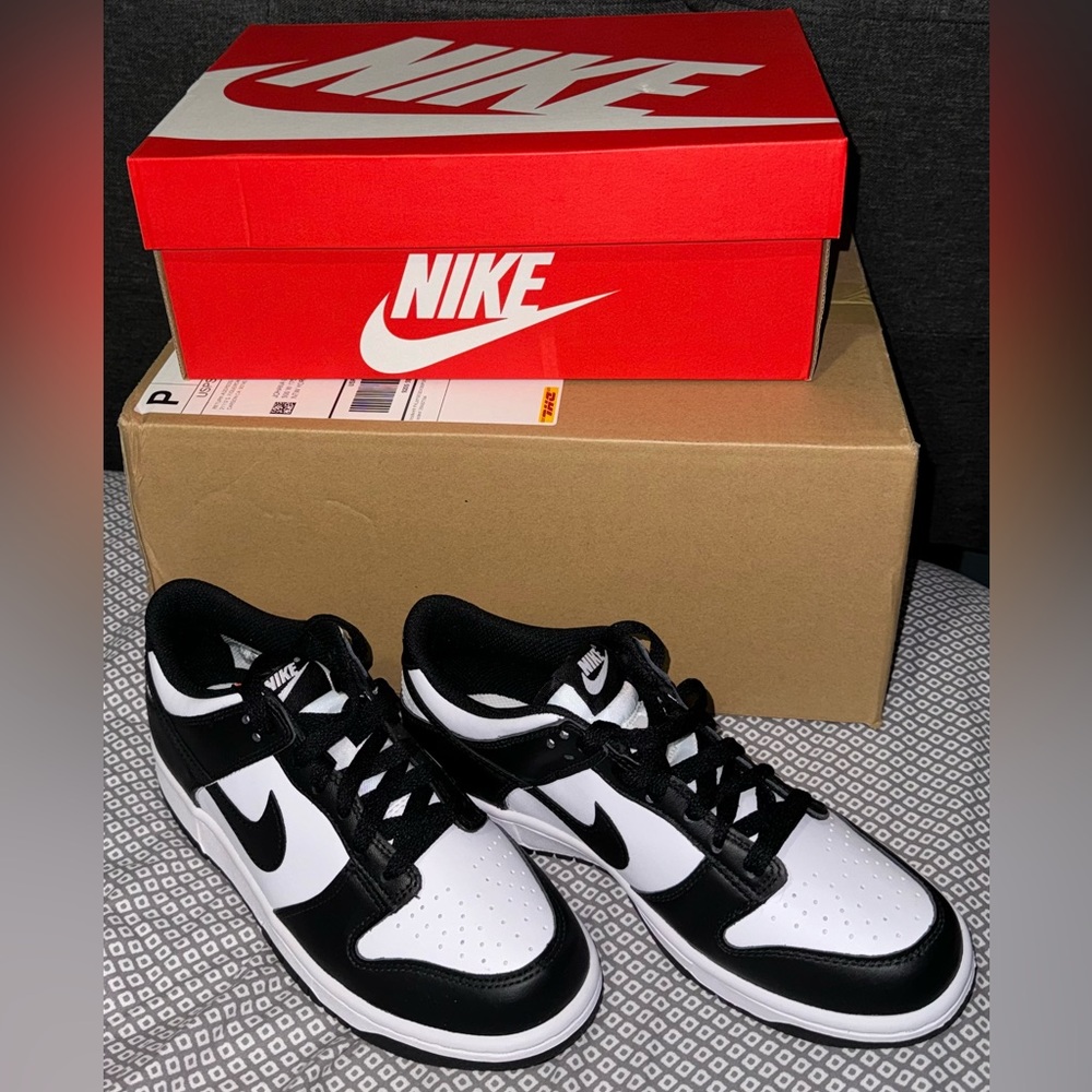 Brand NEW Nike Dunk Low in black & white (pandas)